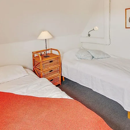 Apartment Two-bedroom Holiday In 1 *